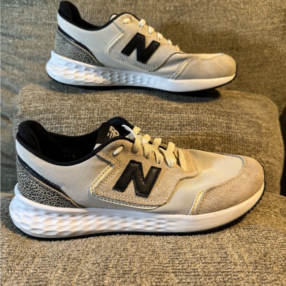 New Balance Women’s Fresh Foam X70 Size 9 Cream and Black Cheetah Sneakers - Picture 1 of 7